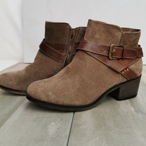 NWOT White Mountain Yonder Ankle Boots